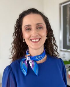 Imara Correia de Queiroz Barbosa